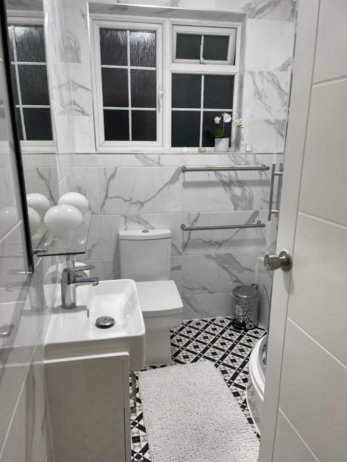 The Hyde Hendon Park Apartments In London المظهر الخارجي الصورة